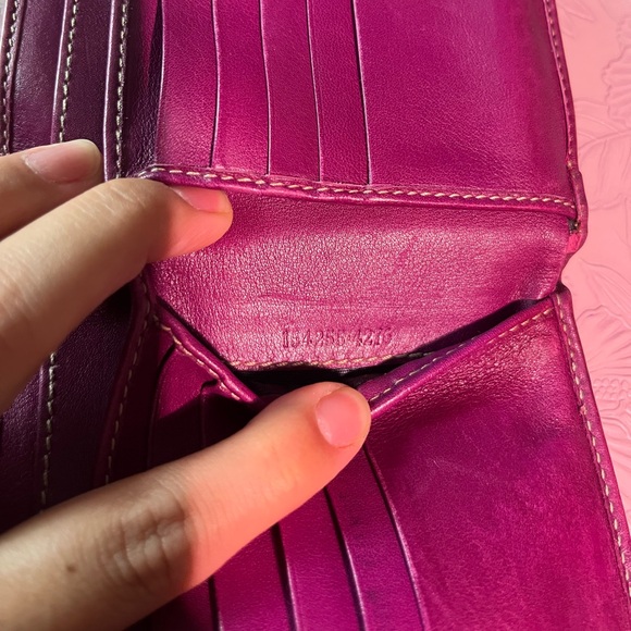GUCCI Abbey GG Chishima Bifold Purple Leather Wallet - Picture 13 of 13